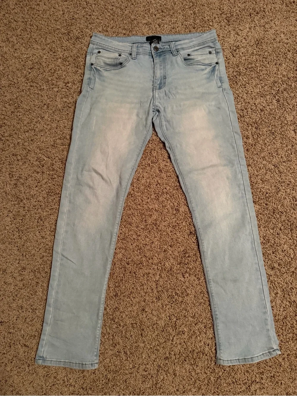 Men’s Size 31/32 Steve’s jeans and size 31 forever 21 light blue jeans 2p bundle